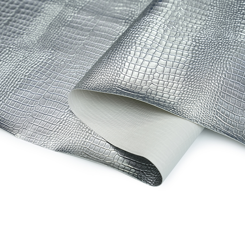 Ezüst fémes mesterséges bőr a táskához