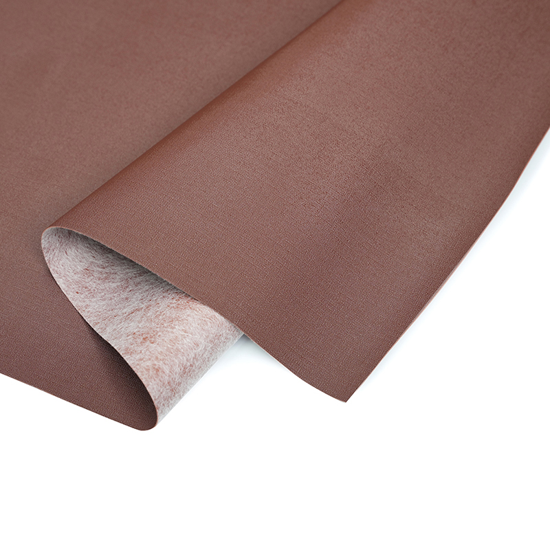 Cusutomizált szintetikus bőr szandálokhoz